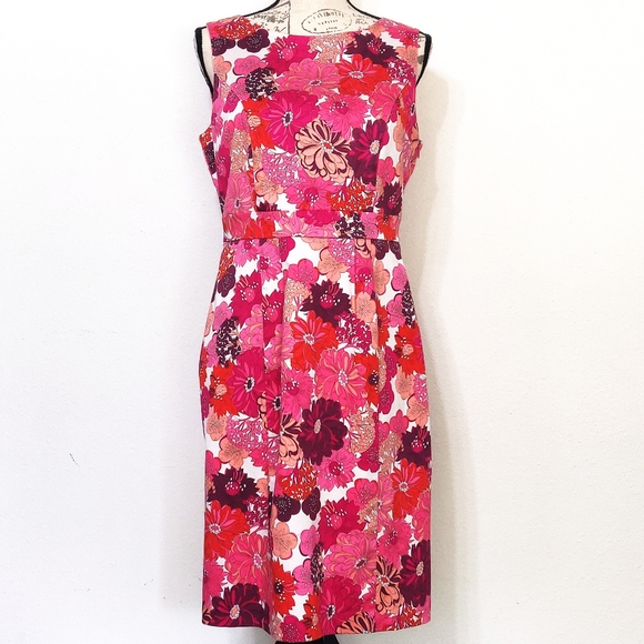 Liberty of London Dresses & Skirts - NWOT Liberty of London sheath dress.